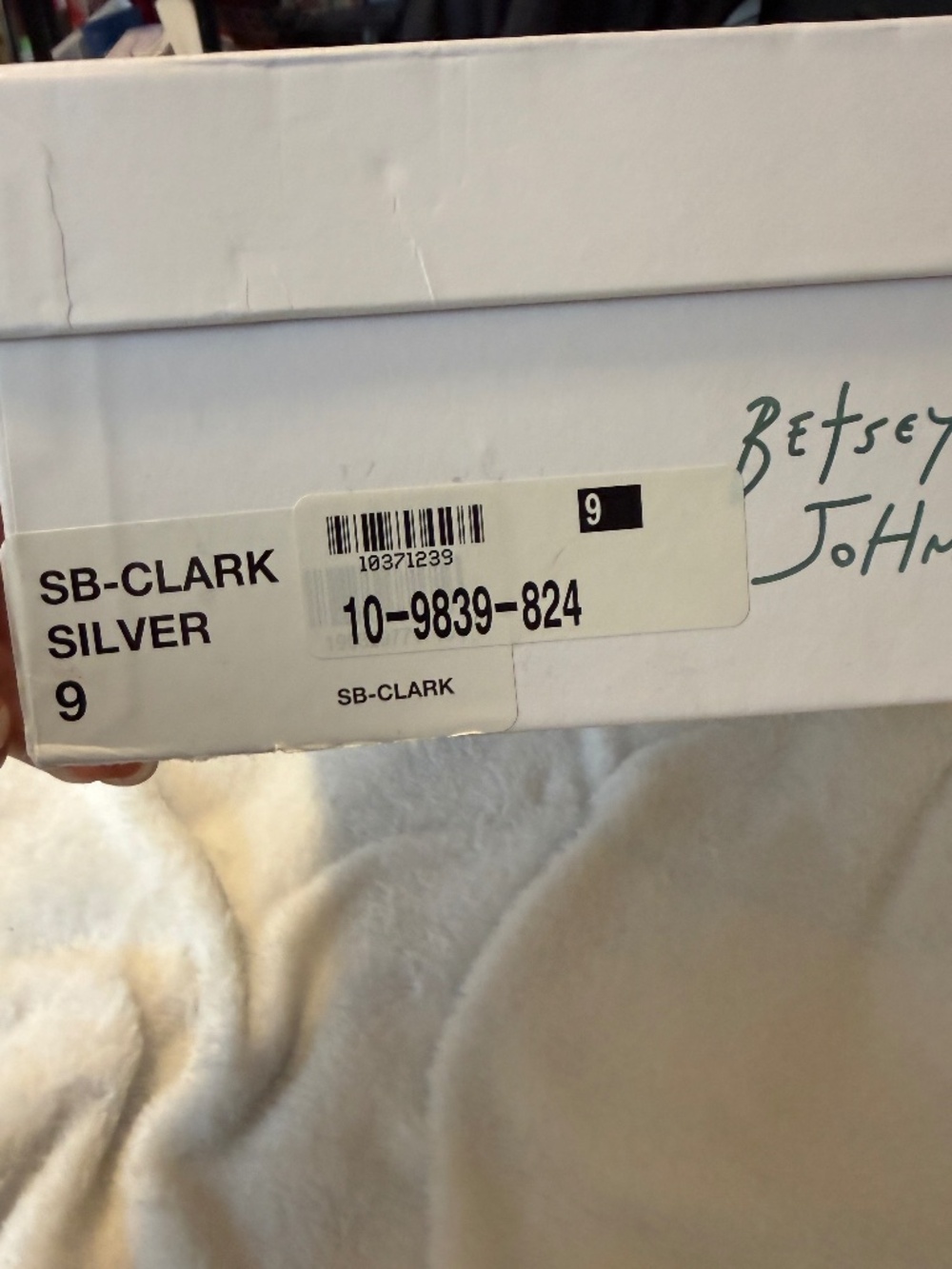 SB Clark Betsey Johnson, Steve Madden - Picture 2 of 3